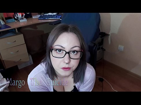 ❤️ 안경을 쓴 섹시한 여자가 카메라에 딜도를 빤다. ❌ 슈퍼 포르노 우리 ko.kassa-standupbar.ru ❌